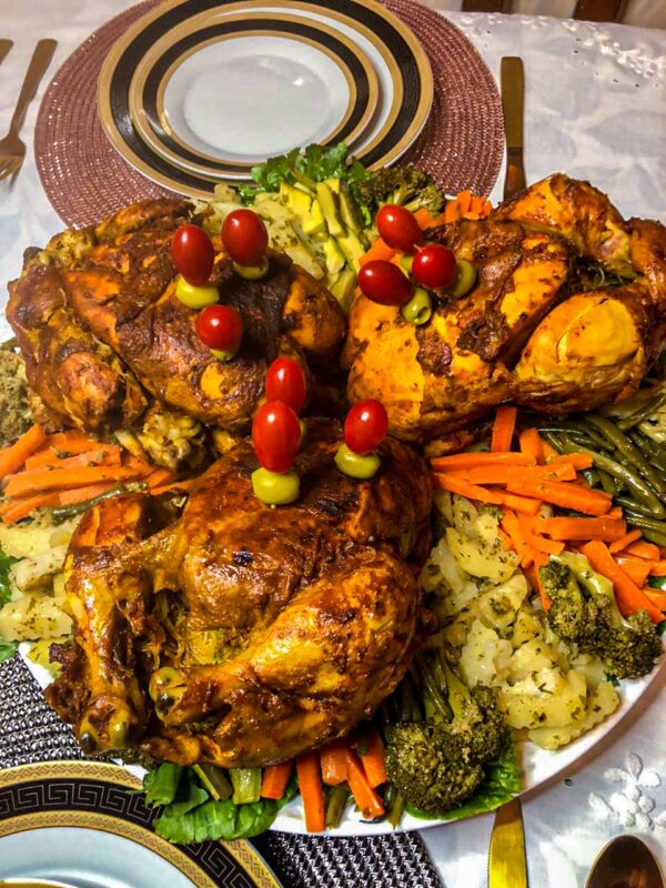 ⁦دجاج محمر مع مرفقات⁩ - الصورة ⁦4⁩